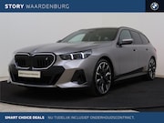 BMW i5 - eDrive40 M Sport / Panoramadak / Trekhaak / Bowers & Wilkins