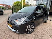 Toyota Aygo - 1.0 VVT-i x-joy|Navi|Camera|Dealer Onderhouden|15" LM Velgen