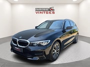 BMW 3-serie - Touring 318i Sport Edition | Panoramadak | Leder | Trekhaak