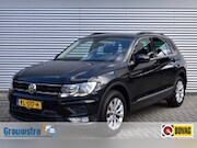 Volkswagen Tiguan - 1.4 TSI DSG COMFORTLINE / PDC V+A / NAVI / P.GLASS