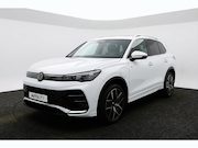 Volkswagen Tiguan - 1.5 TSI eHybrid PHEV R-Line Pano l Blindspot l IQ Lights l