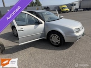 Volkswagen Golf - 2.0 Highline