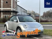 Volkswagen Beetle - New Cabriolet 1.6 Highline