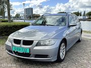 BMW 3-serie - Touring 320i Executive