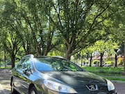 Peugeot 407 - 2.0-16V XT