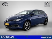 Toyota Auris - 1.8 Hybrid Dynamic | Parkeersensoren voor+achter | Stoelverw