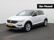 Volkswagen T-Roc - 1.0 TSI Style Business | TREKHAAK | CLIMATE CONTROL | STOELV
