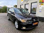 Volkswagen Tiguan - 1.5 TSI ACT Comfortline Business / Add. Cruise / Carplay / C
