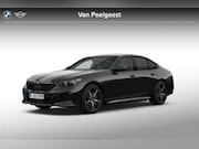 BMW 5-serie - 5 Serie Sedan 520i | M-Sport Pro | Trekhaak | Comf