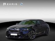BMW M5 - Sedan Bowers & Wilkins Surround Sound System | Gla