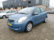 Toyota Yaris - 1.3 VVTI EXEC. MMT