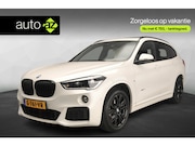 BMW X1 - xDrive20i M-Sportpakket / Trekhaak / Panoramadak / LED / Cam