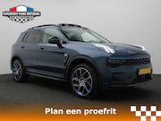 Lynk & Co 01 - 1.5 MY22 - Je stapt in, kijkt om je heen en merkt meteen dat