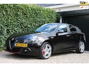 Alfa Romeo Giulietta - 1.4 Turbo MultiAir Super | 170 PK | Automaat | Navi | PDC |