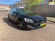Volvo V60 - 2.4 D6 AWD Plug-In Hybrid Summum
