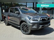 Toyota HiLux - 2.8 D-4D DUBBEL CABIN 48V HYBRIDE INVINCIBLE A/T 4WD 2 ZITS 