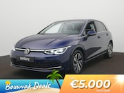 Volkswagen Golf - 1.4 eHybrid Style Automaat - HUD - Navigatie - Stoelverwarmi