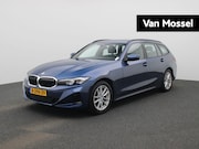 BMW 3-serie - Touring 318i AUTOMAAT | LEDER | NAVIGATIE | APPLE CARPLAY |
