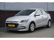 Hyundai i20 - 1.0 T-GDI 100PK/Dealeronderhouden/Camera/Navi/ 2e Eigenaar.