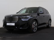 BMW iX1 - eDrive20 M Sport / Panoramadak / Achteruitrijcamera / Sports