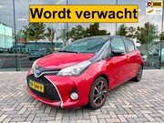 Toyota Yaris - 1.5 Hybrid automaat Dynamic Bi-Tone