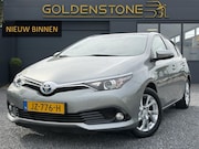 Toyota Auris - 1.8 Hybrid Trend ✓Dealer Onderhouden✓2e Eigenaar✓Pano✓Trekha