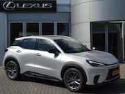 Lexus LBX - 2WD STOELVERW STUURVERW PARK-SENSOR BLIND-SPOT CARPLAY LENDE