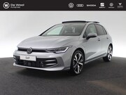 Volkswagen Golf - Life Edition 1.5 eHybrid 204 pk | Panoramadak | Standkachel 