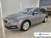 Skoda Octavia - Combi 1.0 e-TSI Sport Business | Parkeersensoren | Digital D