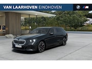 BMW i5 - xDrive40 M Sport / Panoramadak / Trekhaak / Adaptief onderst
