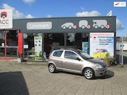 Toyota Yaris - 1.0 VVT-i Idols