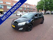 Opel Astra - 1.4 Cosmo van 2e eigenaar BLACK EDITION