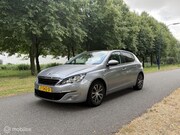 Peugeot 308 - 1.2 PureTech Style*DISTRIBUTIE VERV*PANODAK*NAVI