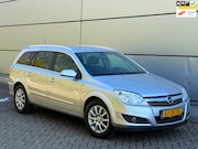 Opel Astra - 1.6 Temptation Airco | Cruise | Stuurbed | Park Sensor | Tre