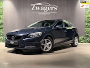 Volvo V40 - 1.6 T4 Momentum | Navi | Cruise | Trekhaak | Garantie