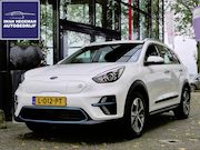 Kia Niro EV - e-Niro ComfortLine 64 kWh | SOH 98,6% | Trekhaak | Navigatie