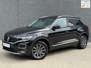 Volkswagen T-Roc - 1.5 TSI | Pano | Carplay | ACC | Trekhaak | Rijstrook assist