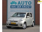 Daihatsu Sirion - 2 1.0-12V Premium, 2e Eig, 4 seizoenen banden, APK 4-27