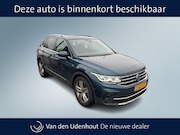 Volkswagen Tiguan - 1.5 TSI DSG Elegance | Trekhaak | Panorama | Navigatie | Mat