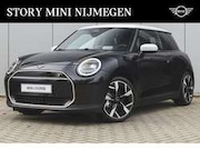 MINI Cooper S - Hatchback / Favoured Trim / Pakket M / 18 inch Sli