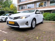 Toyota Auris - 1.8 Hybrid Aspiration NAP/NIEUW APK/AUTOMATIC/HYBRID