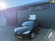 Peugeot 206 - 1.4 X-line RIJDT & SCHAKELT NIEUW APK 05-27