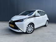 Toyota Aygo - 1.0 VVT-i x-play AIRCO CAMERA LED 5 DEURS