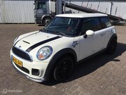 MINI Cooper S - Mini 1.6 loopt goed koppeling hoog