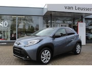 Toyota Aygo X - 5-DEURS CLIMA KEYLESS STOELVERW PARK.SENSOREN V+A CAMERA AD-