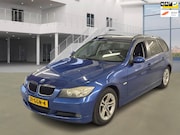 BMW 3-serie - Touring 320i Business Line