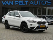 BMW X1 - SDrive18i High Executive / Pano / Leer