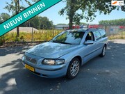 Volvo V70 - 2.4 D5 Comfort Line ZO INGERUILD DUS ZO WEG PRIJSJE