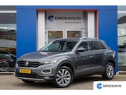 Volkswagen T-Roc - 1.5 TSI Style | Achteruitrijcamera | Trekhaak | AppleCarplay