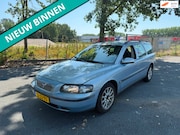 Volvo V70 - 2.4 D5 Comfort Line ZO INGERUILD DUS ZO WEG PRIJSJE